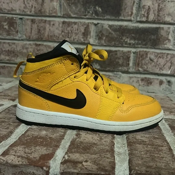 Kids preschool Jordan 1 mid University Gold size 2y - Picture 1 of 13